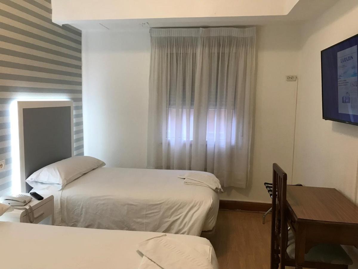 Hostal La Mexicana Santander Exterior photo