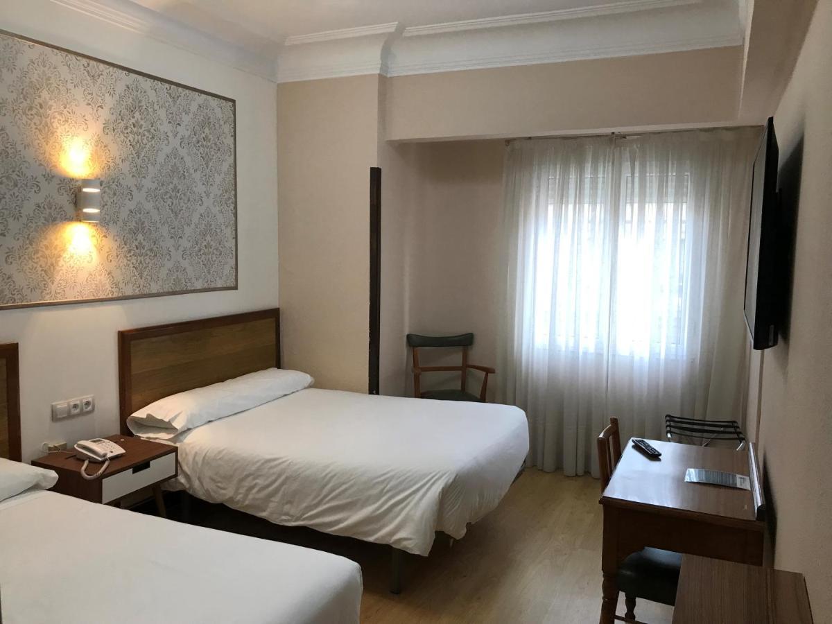 Hostal La Mexicana Santander Exterior photo