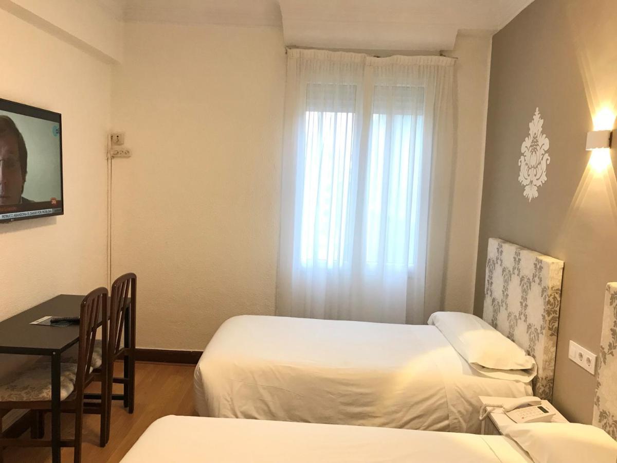 Hostal La Mexicana Santander Exterior photo
