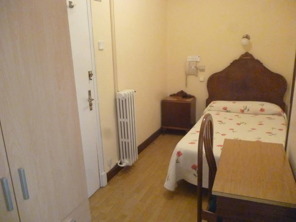 Hostal La Mexicana Santander Exterior photo